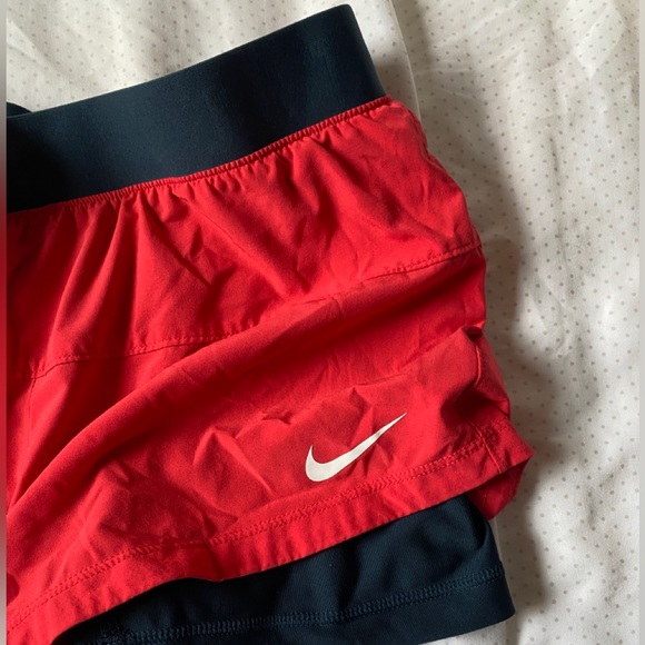 nike running shorts - Picture 3 of 4